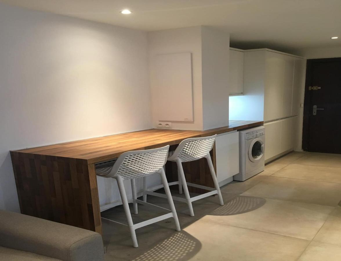 Tres Beau Studio Avec Terrasse, Situe A 100M Des Plages De Juans Les Pins Antibes Eksteriør billede