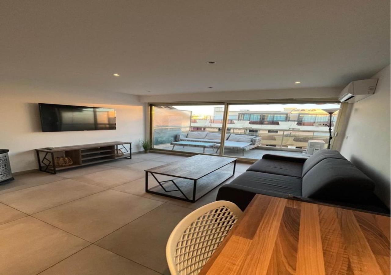 Tres Beau Studio Avec Terrasse, Situe A 100M Des Plages De Juans Les Pins Antibes Eksteriør billede